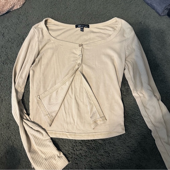 I'm about to move into a new apt, I have so much to go & more to come! - Picture 2 of 16